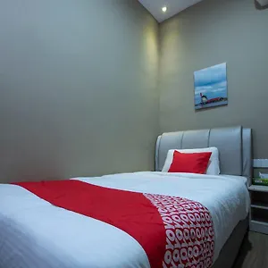 Oyo 90231 By The Park Plt Hotel Johor Bahru
